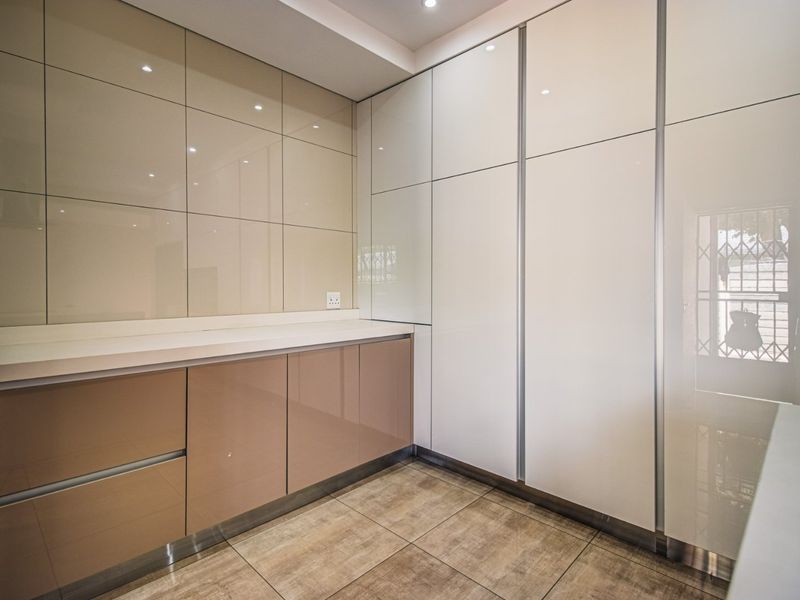 Prime Luxury Living Awaits - Photo 6