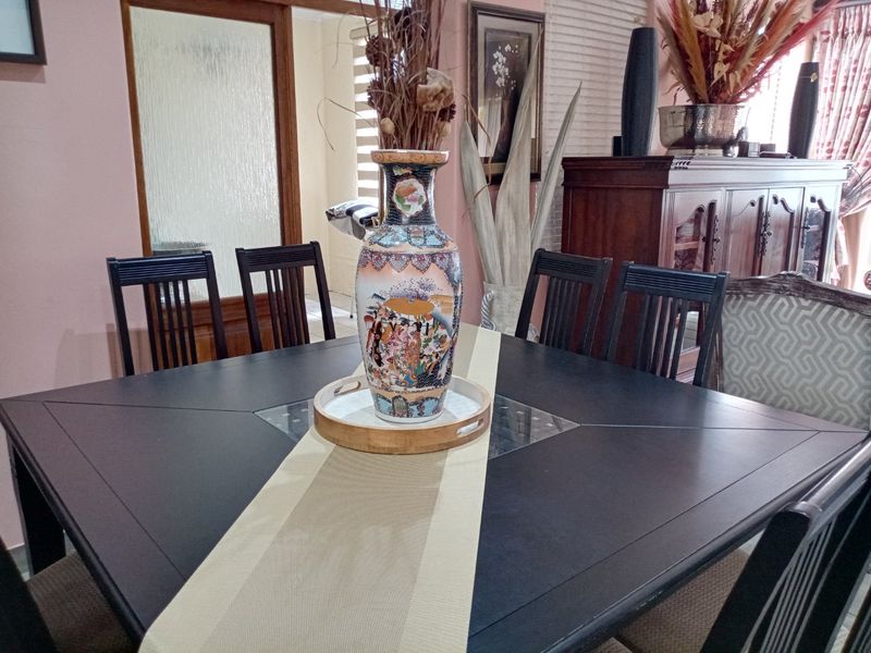 This Charming Residence Offers A Rare Oppoturnity  To Own A Piece Of Timeless Elegance !! - Photo 9