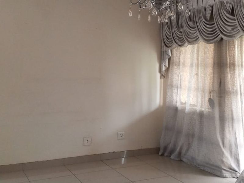 Elegant 3-Bedroom Home for Sale in Countryview Estates-Countryview - Photo 7