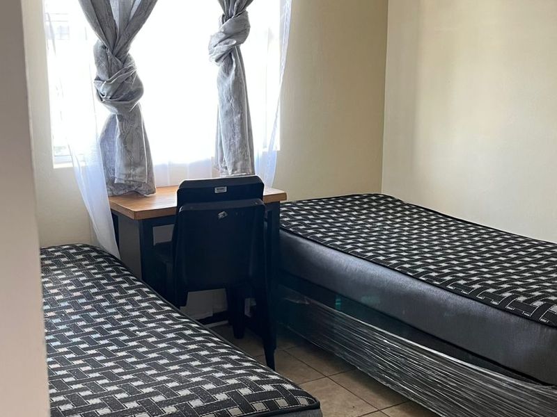 Well-Kept Fully Furnished 2-Bedroom Apartment to Rent in Belhar - Photo 7