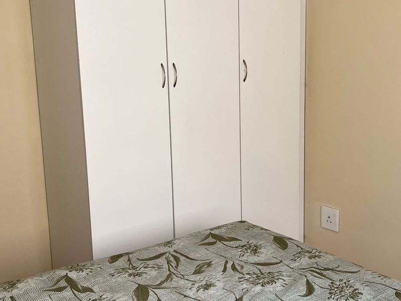 Well-Kept Fully Furnished 2-Bedroom Apartment to Rent in Belhar - Photo 6