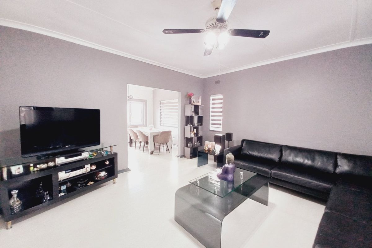 Gerdview Family Home with  Modern 2 Bedroom Cottage and Pool - Photo 5