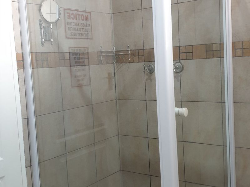 2 Bedroom and 6 'Office Room' Homes - Clubview - Photo 10