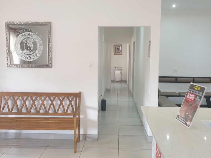 2 Bedroom and 6 'Office Room' Homes - Clubview - Photo 7