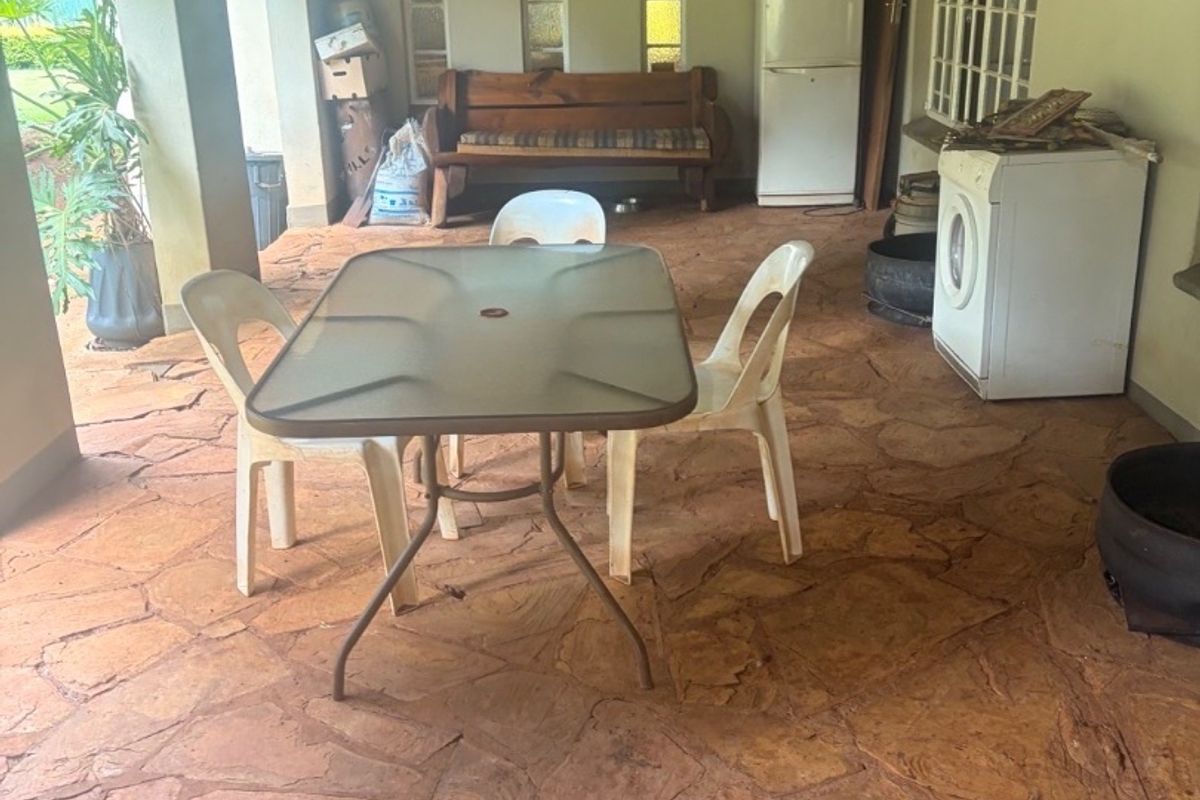 ?? STUNNING 2-HECTARE PLOT FOR SALE ?? Space, Comfort & Endless Potential!  This beautiful and well-maintained ±2-hectare plot offers the perfect blend of peaceful country living and modern convenience — ideal for families, small-scale farming, or anyone looking for extra space.  ?? Property Features: • Spacious 4-bedroom home • Well-kept interiors with a warm, homely feel • Large yards – perfect for kids, pets & outdoor living • Workshop – ideal for business, storage, or hobbies • Plenty of space for livestock or small farming activities  ?? Why You’ll Love This Property: • Located in a good, sought-after area • Peaceful surroundings with room to grow • Perfect for self-sustainable living or investment • Endless potential to expand or develop  ? Whether you’re looking to escape the city, start a small farm, or simply enjoy wide open space — this property ticks all the boxes! - Photo 5