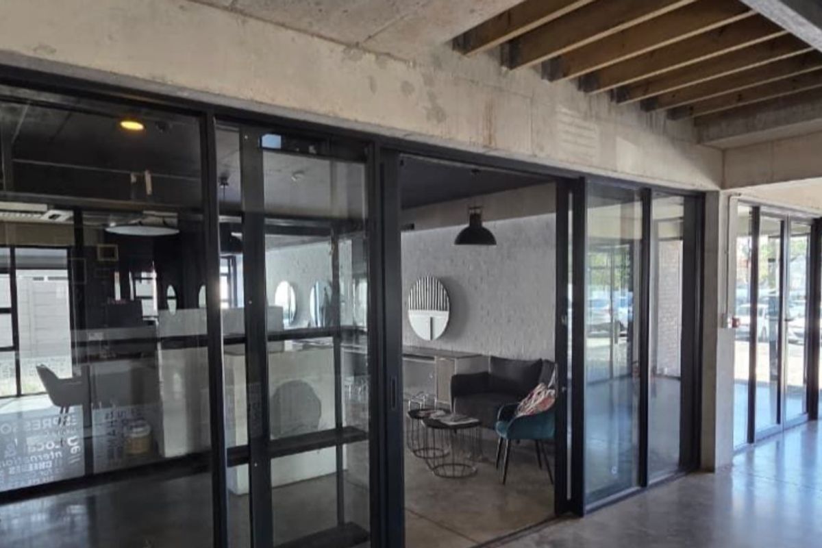 Prime Retail Space in Walmer - Photo 5