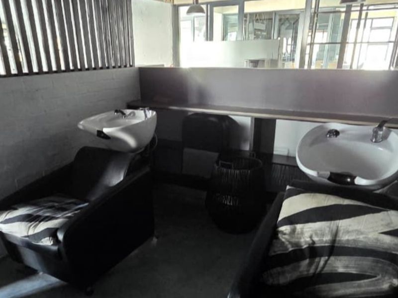 Prime Retail Space in Walmer - Photo 9