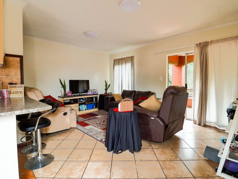 2 Bedroom, 1 Bathroom Unit for Rent in Equestria Estate, Pretoria East  - Photo 3
