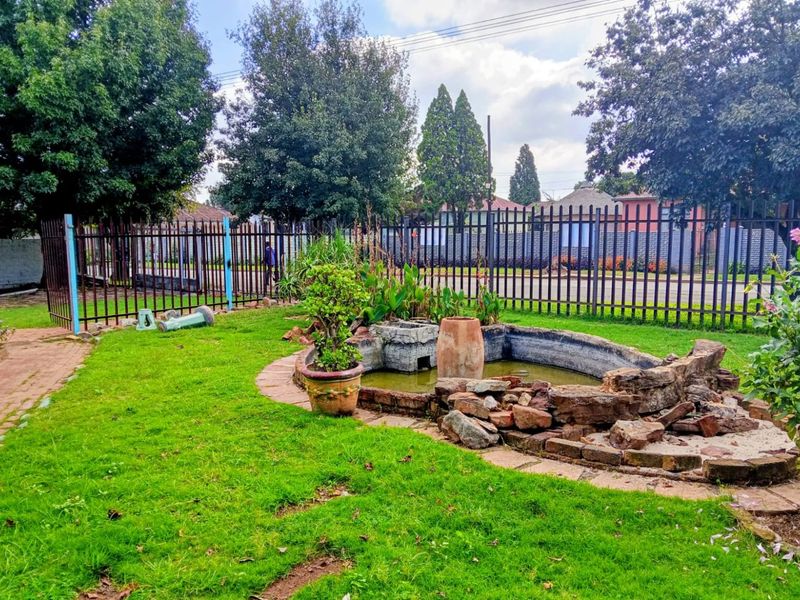 Versatile Family Home & Investment Opportunity, Randfontein near the  CBD  - Photo 3