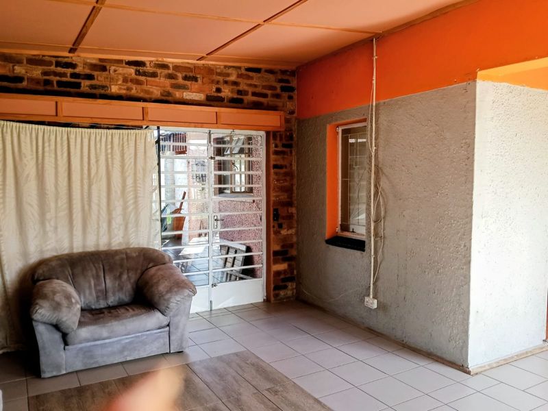 Versatile Family Home & Investment Opportunity, Randfontein near the  CBD  - Photo 5