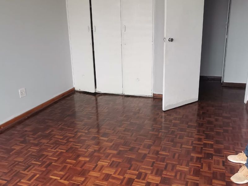 Charming Durban Central Home with Classic Parquet Floors - Photo 5