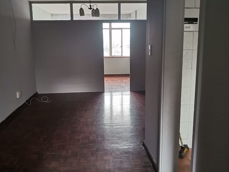 Charming Durban Central Home with Classic Parquet Floors - Photo 3