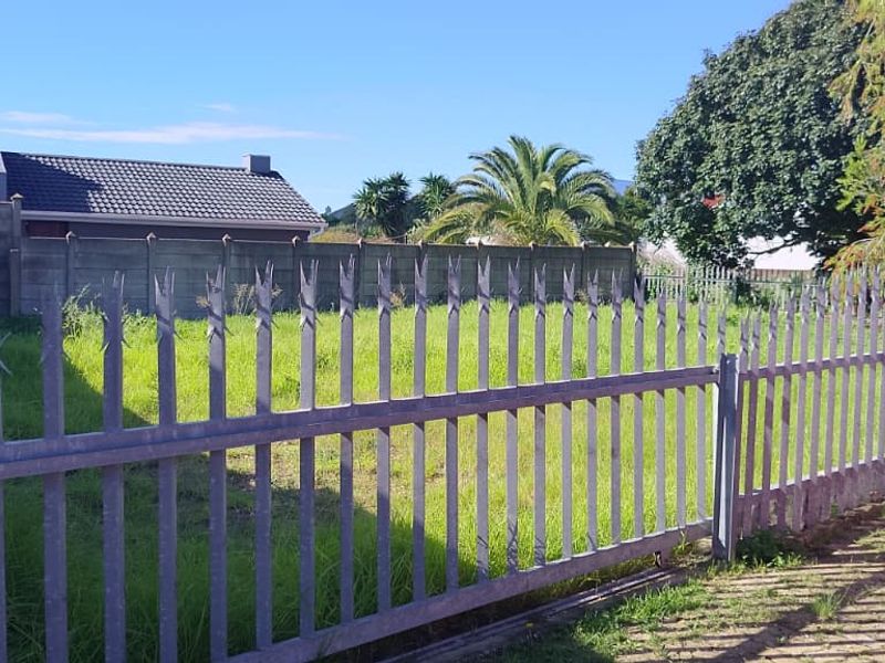 PLOT AND PLAN IN ASTON BAY - BARGAIN OF THE MONTH! - Photo 2