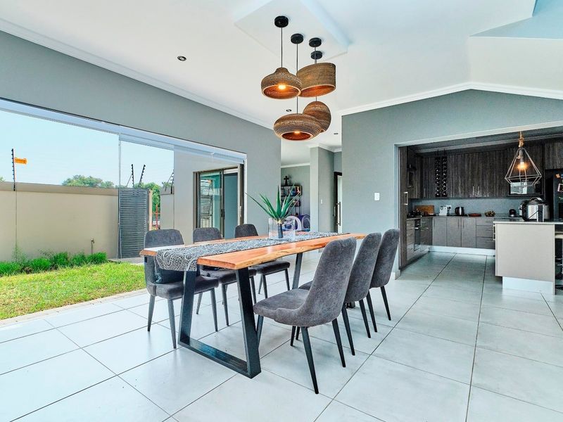 3 bedroom House for sale in Bryanston Sandton  - Photo 5