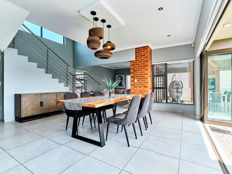 3 bedroom House for sale in Bryanston Sandton  - Photo 4