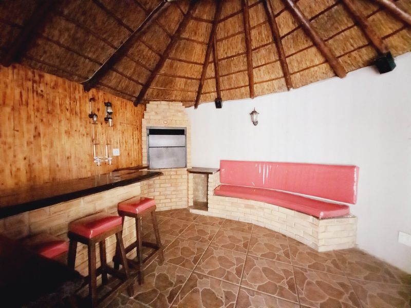 Primrose Hill Townhouse with braai haven - Photo 5