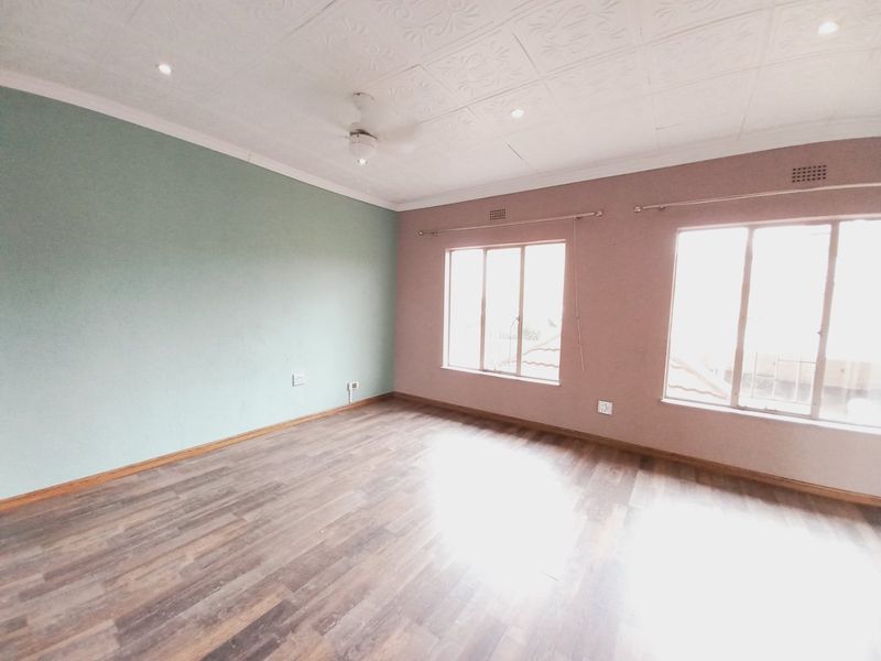 Primrose Hill Townhouse with braai haven - Photo 9