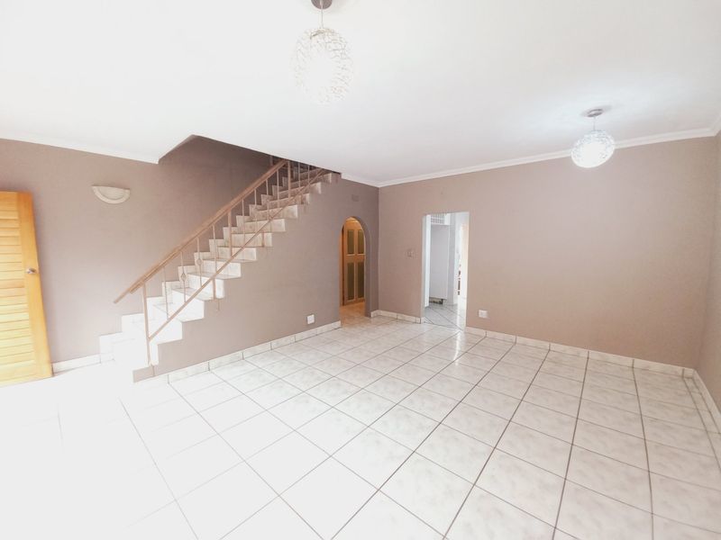 Primrose Hill Townhouse with braai haven - Photo 7