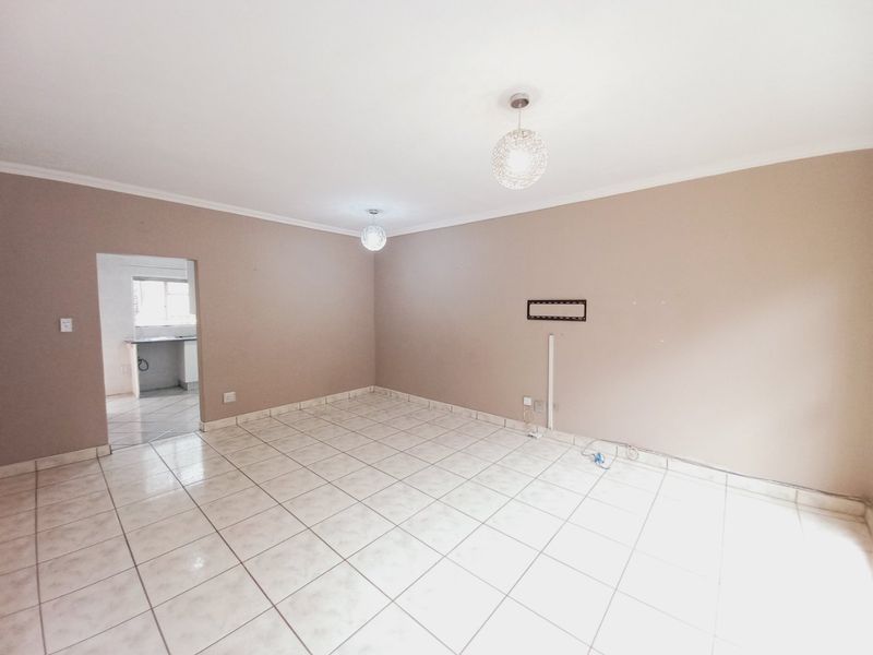 Primrose Hill Townhouse with braai haven - Photo 6