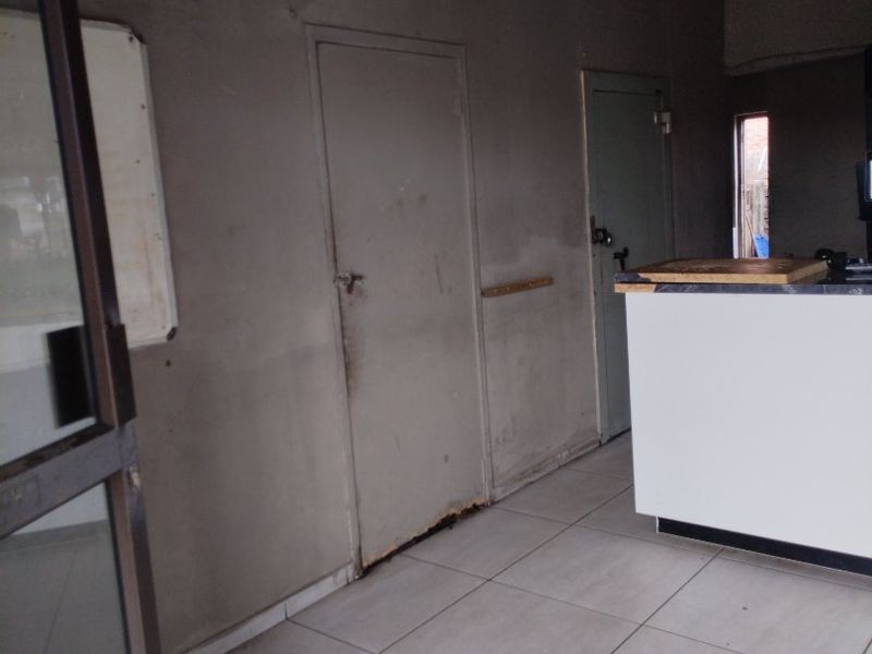 Property investment for sale in Richards bay Dollar drive. - Photo 9