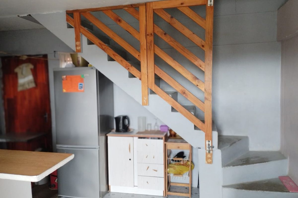 2 Bedroom Maisonette for sale in Forest Village - Photo 2