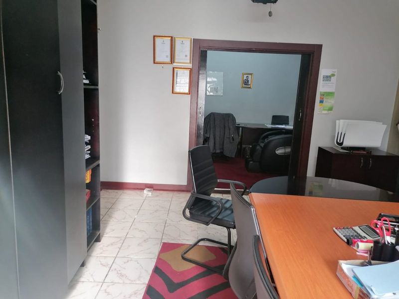 Family Home with Bonus Granny Flat – Great Value!  - Photo 6