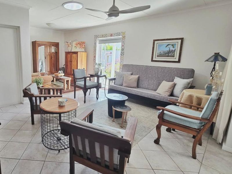 Lock up and go in Sought-After Montage Village - Photo 3