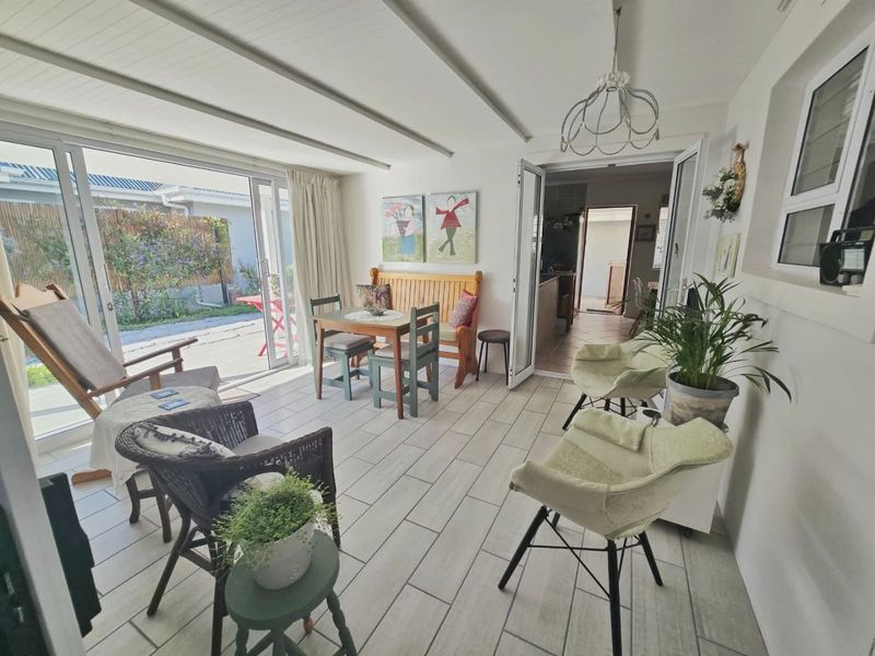 Lock up and go in Sought-After Montage Village - Photo 4