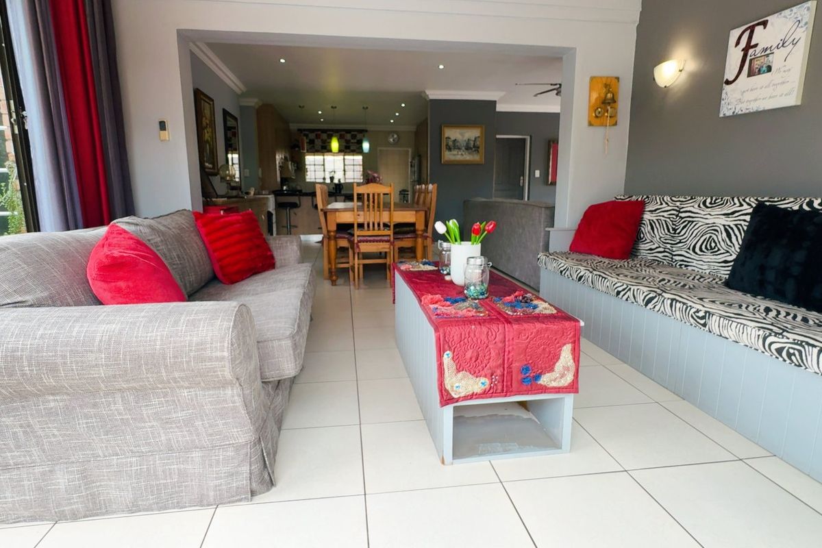 Premium Features Full Title in Three Rivers - Photo 4