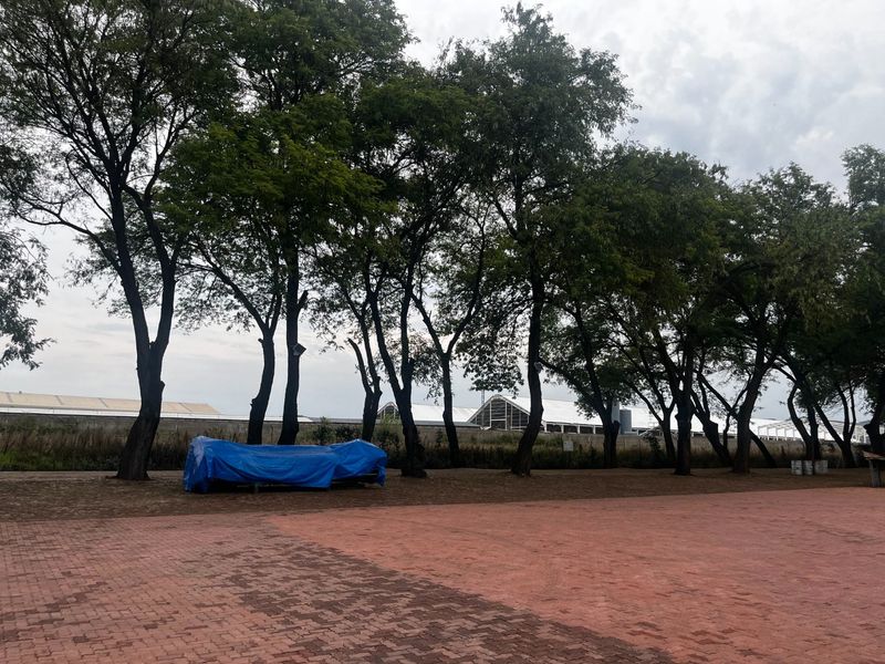 High-Exposure Commercial Property To Let – Ideal for Logistics & Warehousing! - Photo 4