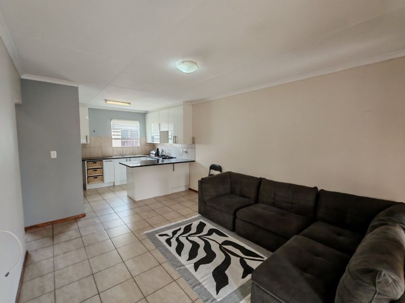 Modern 3-Bedroom Apartment with Enclosed Braai Patio to Rent in Terenure, Kempton Park - Photo 5