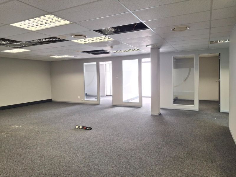 **Modern office space in high-demand park | Landlord direct** - Photo 8