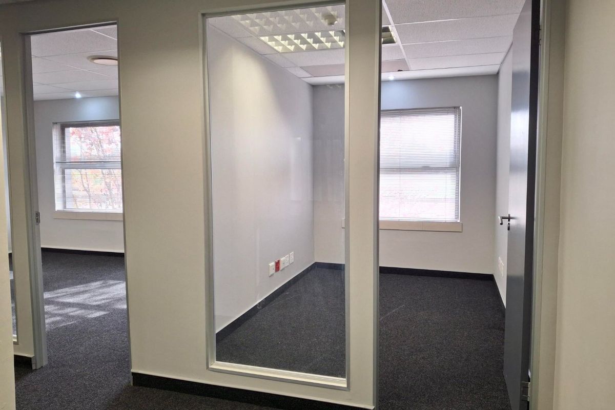 **Ideal step-up office space | Direct with landlord** - Photo 4