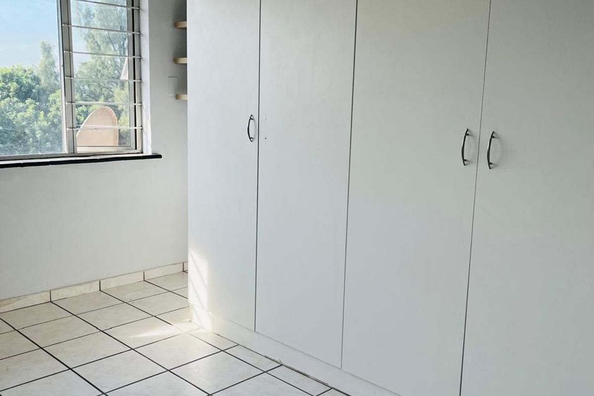 1 Bedroom, 1 Bathroom Apartment For Sale In Umbilo, Durban - Photo 5