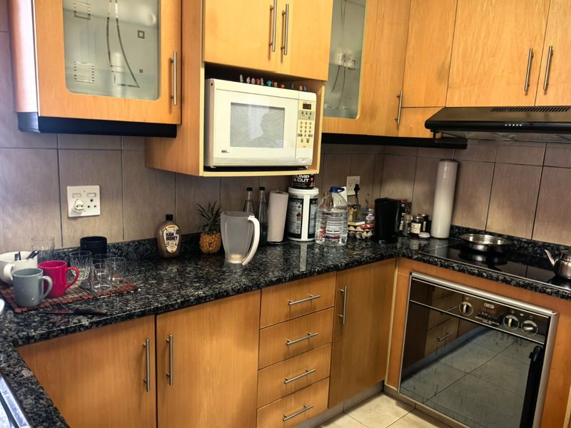 3 Bedrooms, 2 Bathrooms House For Sale In Reservoir Hills, Durban  - Photo 2