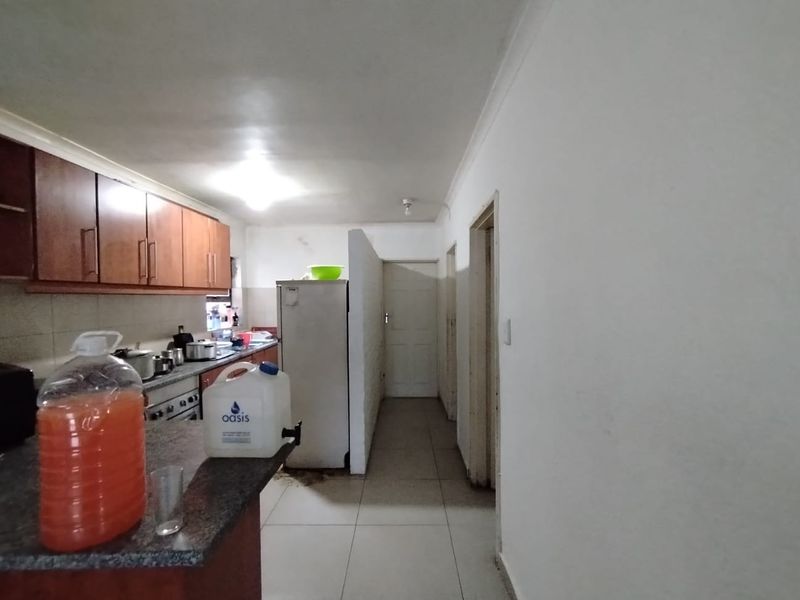 2 BED GROUND FLOOR FOR SALE IN GOLDEN OLDIE EIKENHOF FLATS - Photo 8