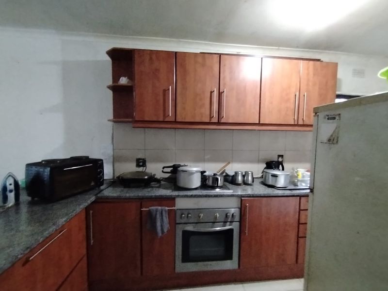 2 BED GROUND FLOOR FOR SALE IN GOLDEN OLDIE EIKENHOF FLATS - Photo 7