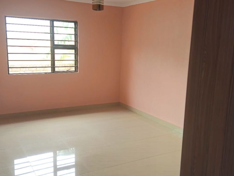 2 Bedroom Home, Brand New, Built on a Large plot - Photo 8