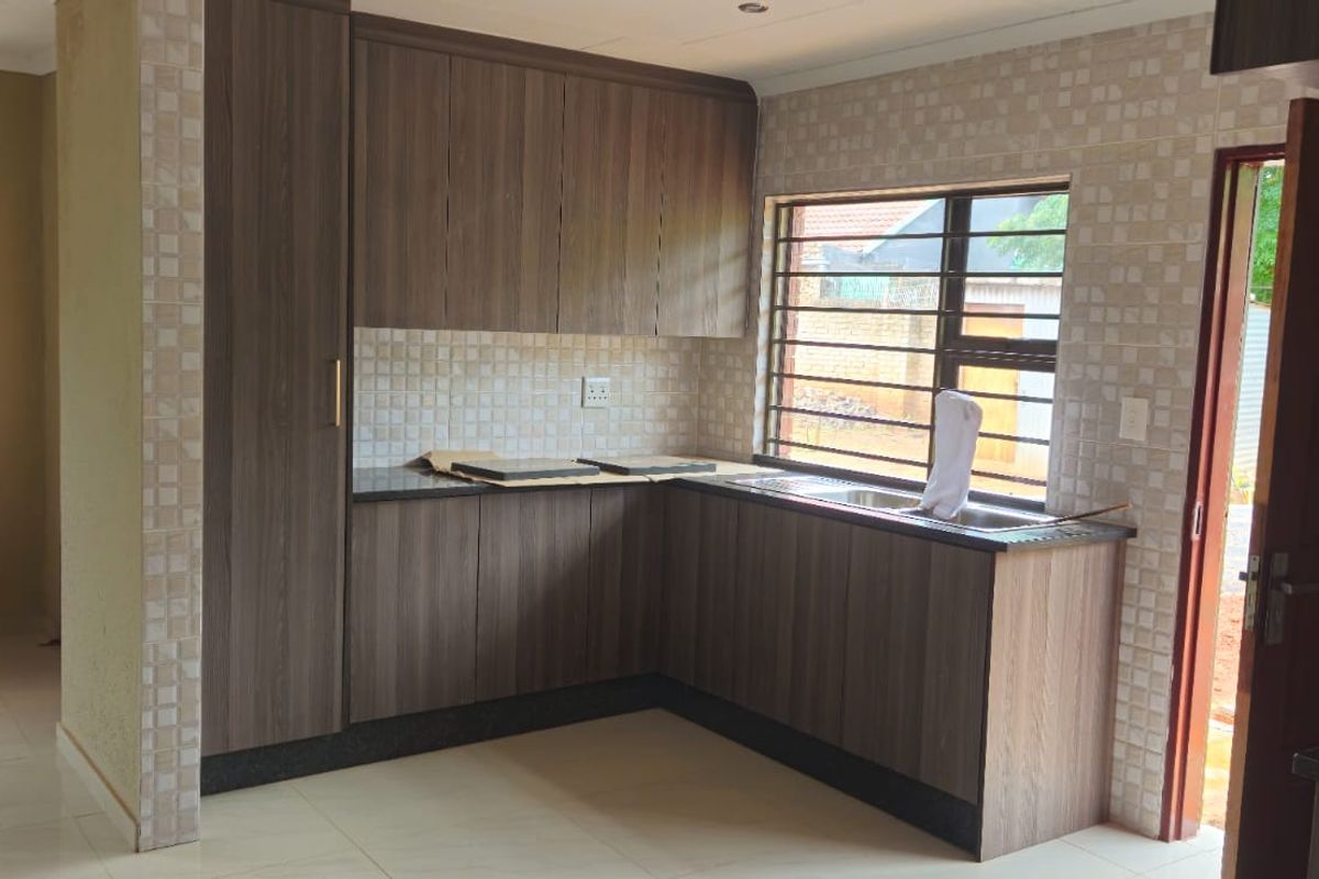 2 Bedroom Home, Brand New, Built on a Large plot - Photo 2