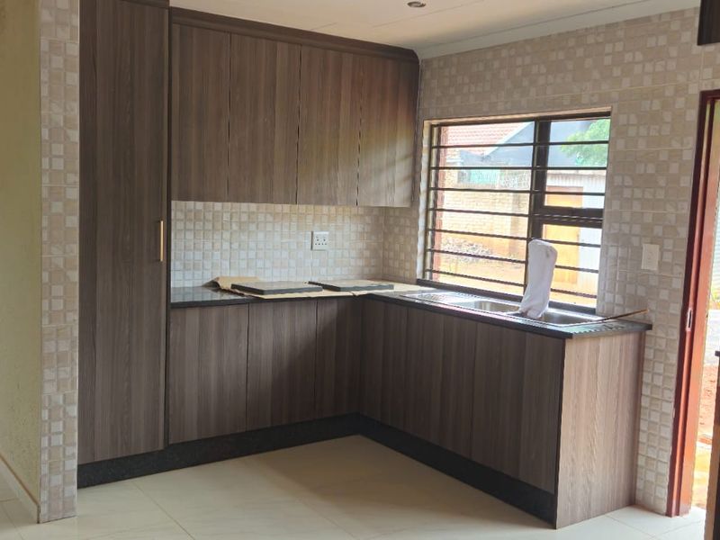 2 Bedroom Home, Brand New, Built on a Large plot - Photo 2