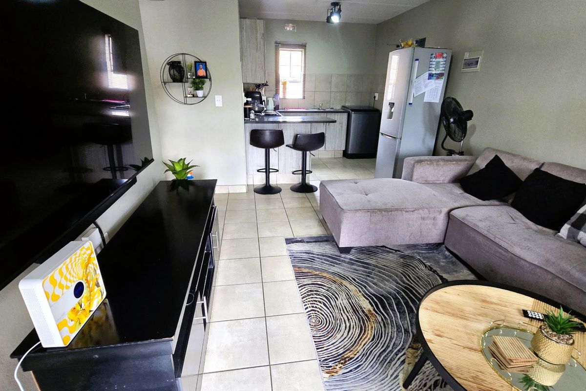 Modern 2-Bedroom Apartment for Sale in Oxford Heights, Montana Tuine - Photo 5