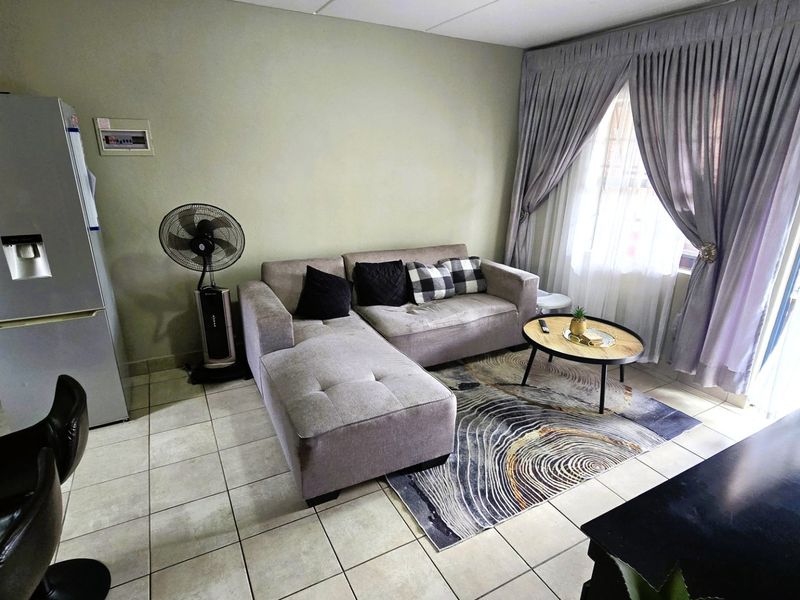 Modern 2-Bedroom Apartment for Sale in Oxford Heights, Montana Tuine - Photo 10