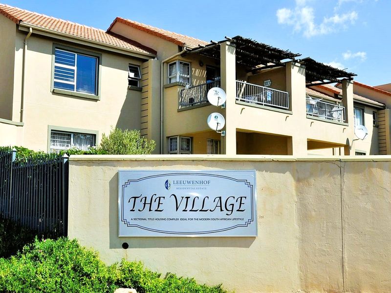 Modern 2 Bedroom, 2 Bathroom Home for Sale in Prestigious Leeuwenhof Estate - Photo 5