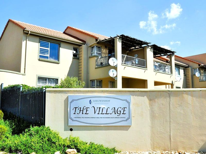 Modern 2 Bedroom, 2 Bathroom Home for Sale in Prestigious Leeuwenhof Estate - Photo 7