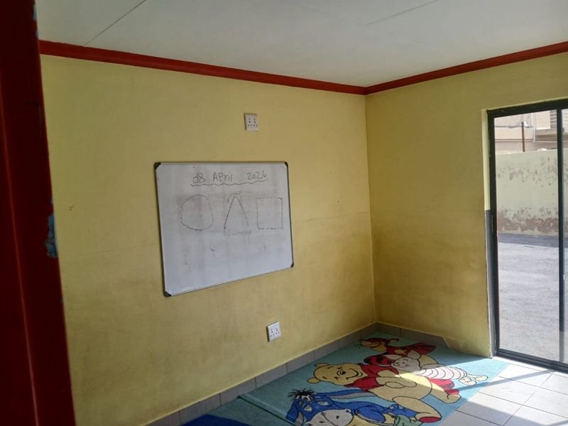 Spacious five bedroom house for sale - Photo 10