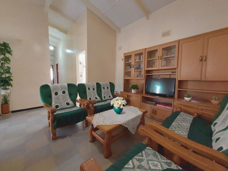 3 Bedroom House for Rent in Gledhow South Village, Stanger, KZN - Photo 2