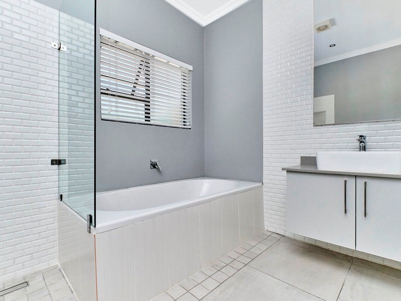 3 bedroom house for sale in Bryanston Sandton  - Photo 10