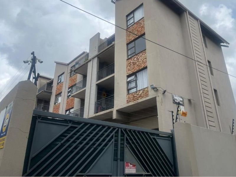 Spacious 2 bed 1 bath apartment - Photo 10