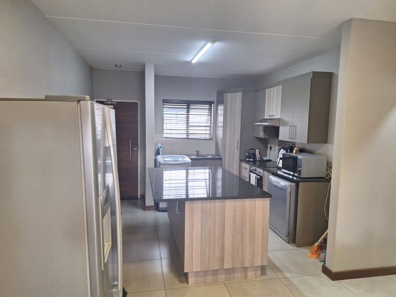 Modern Living in a Secure Estate — Stylish 2-Bedroom Home - Photo 6