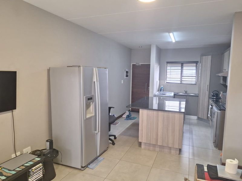 Modern Living in a Secure Estate — Stylish 2-Bedroom Home - Photo 7